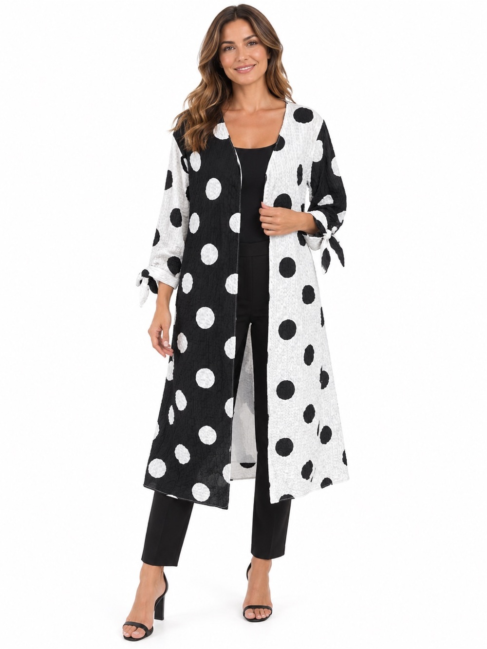 Connie Black & White Reversible Polka Dot Kimono Robe
